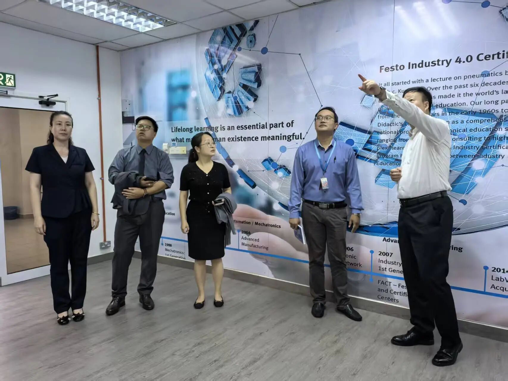 1761894245980286.jpg 3.jpg