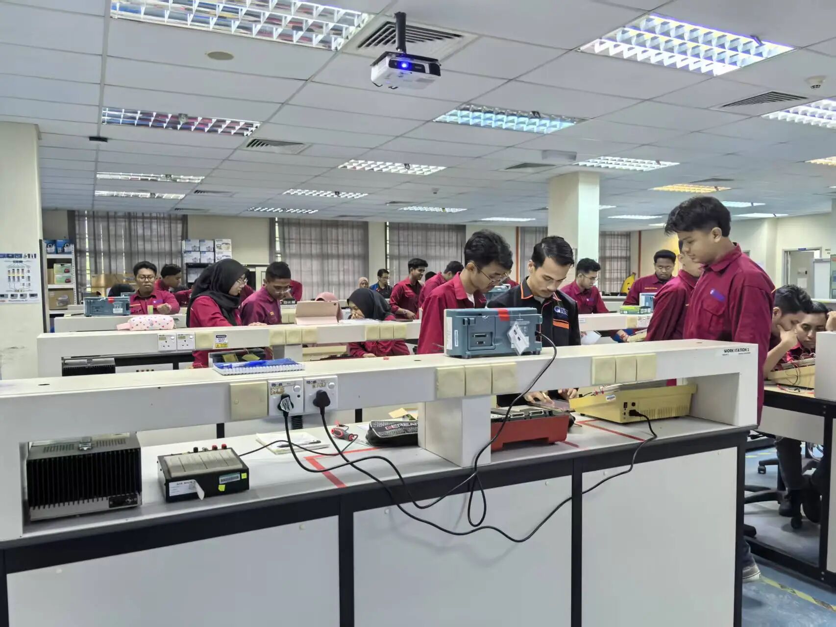 1761894255403415.jpg 4.jpg