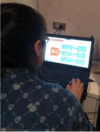 1697160586585601.png dc88fc432874b3e13edd4ec438bdf25.png