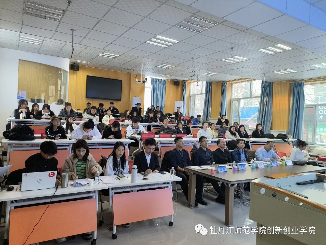 1700747472237919.jpg 9663475cef11a2d8e2d5177392fcad3d.jpg