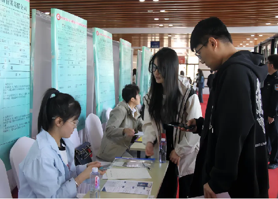 1714371175890688.png 图片12.png